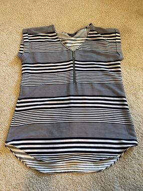 Express Black & White Striped Zip Cap-Sleeve Top